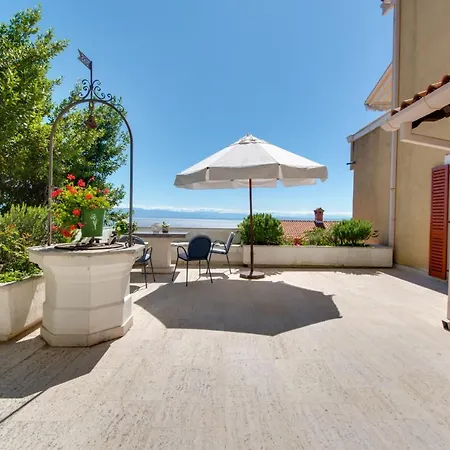 Bellavista Apartment